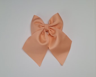 Peach hair bow