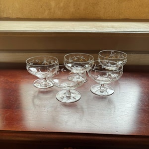 ヴィンテージ ワイングラス 6客セット 色付 ハンドペイント 金彩 ムラノ? ベネチアングラス? アンティーク フラワーガーランド  | ハンドペイント ゴールド ウイスキー セット 7点