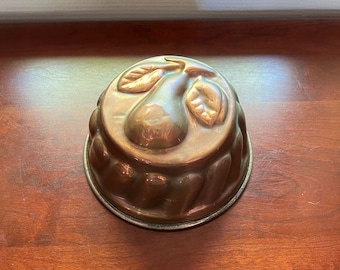 French Vintage Traditional Copper Baking Mold – Rare Pear Design