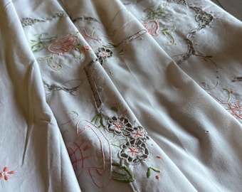 French Vintage Hand-Embroidered Cotton Tablecloth – Romantic French Country Elegance