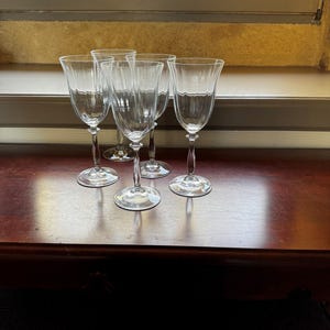 Set of 5 French Vintage Crystal Water Glasses – Elegant & Timeless