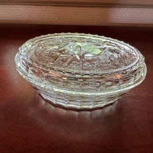 French Vintage Classic Glass Butter Dish – Timeless & Elegant