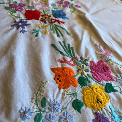 French Vintage shops Embroidered Cotton Tablecloth