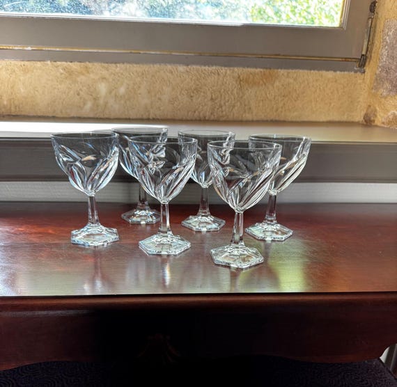 Französische Vintage-Wassergläser aus schwerem Kristallglas – 6er-Set mit achteckigem Fuß