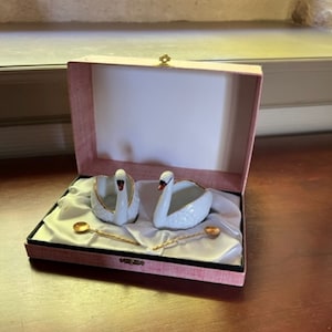 Wonderful French Vintage Swan Porcelain Salt and Pepper Servers – Elegant and Rare