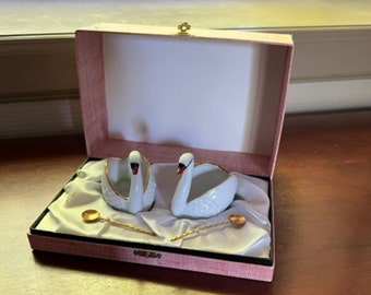 Wonderful French Vintage Swan Porcelain Salt and Pepper Servers – Elegant and Rare