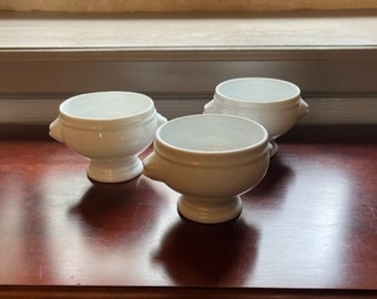 Set of 4 French Vintage Limoges Porcelain Onion Soup Bowls – Classic French Elegance