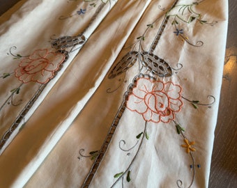 Rare French Vintage Embroidered CottonTablecloth with 12 Napkins