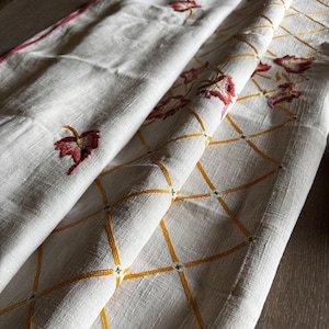 Vintage French Linen Tablecloth – Extra Large 200 x 150 cm, Hand Embroidered Floral Design, Heavy Linen Heirloom, French Country Dining