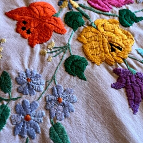 French Vintage shops Embroidered Cotton Tablecloth