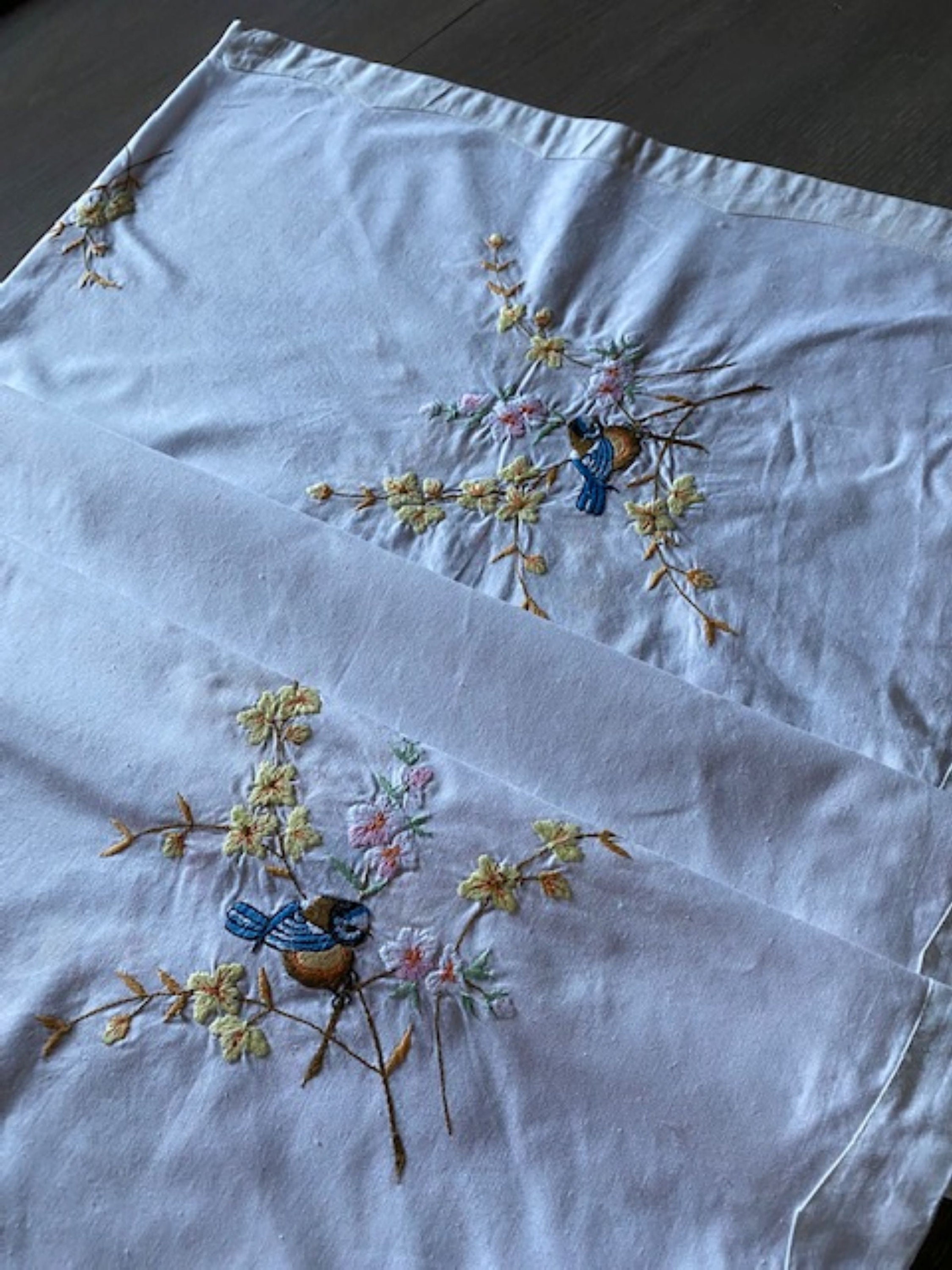 フランスヴィンテージ テーブルクロス　クロスステッチ　刺繍 フランス製ヴィンテージ刺繍テーブルクロス - コットン製バード