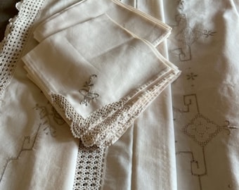 Mantel bordado vintage francés con 12 servilletas: elegante y excepcional
