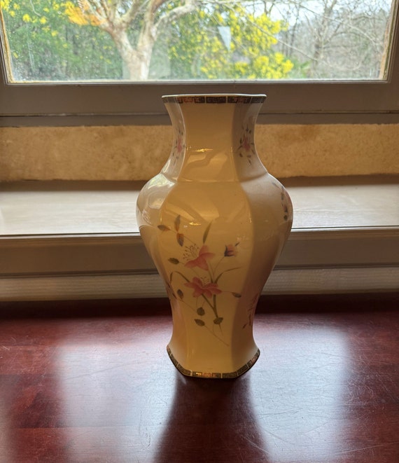 フランスのヴィンテージ リモージュ磁器の花瓶 - Etsy 日本