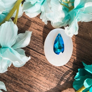 Faceted Crystal Drop Silicone Molds: Resin Keychain, Suncatcher Charms