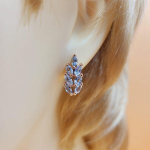 Pendientes de topacio azul celeste, chapados en oro rosa, piedras semipreciosas, joyas hechas a mano, plata de ley, pendientes tipo botón