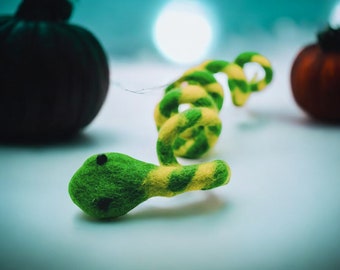 Spooky Snake Felt Cat Toy with Premium ORGANIC Catnip Scent, Interactive Cat Toy, LIME & YELLOW Woolly Serpent, Sustainable Gifts for Cats