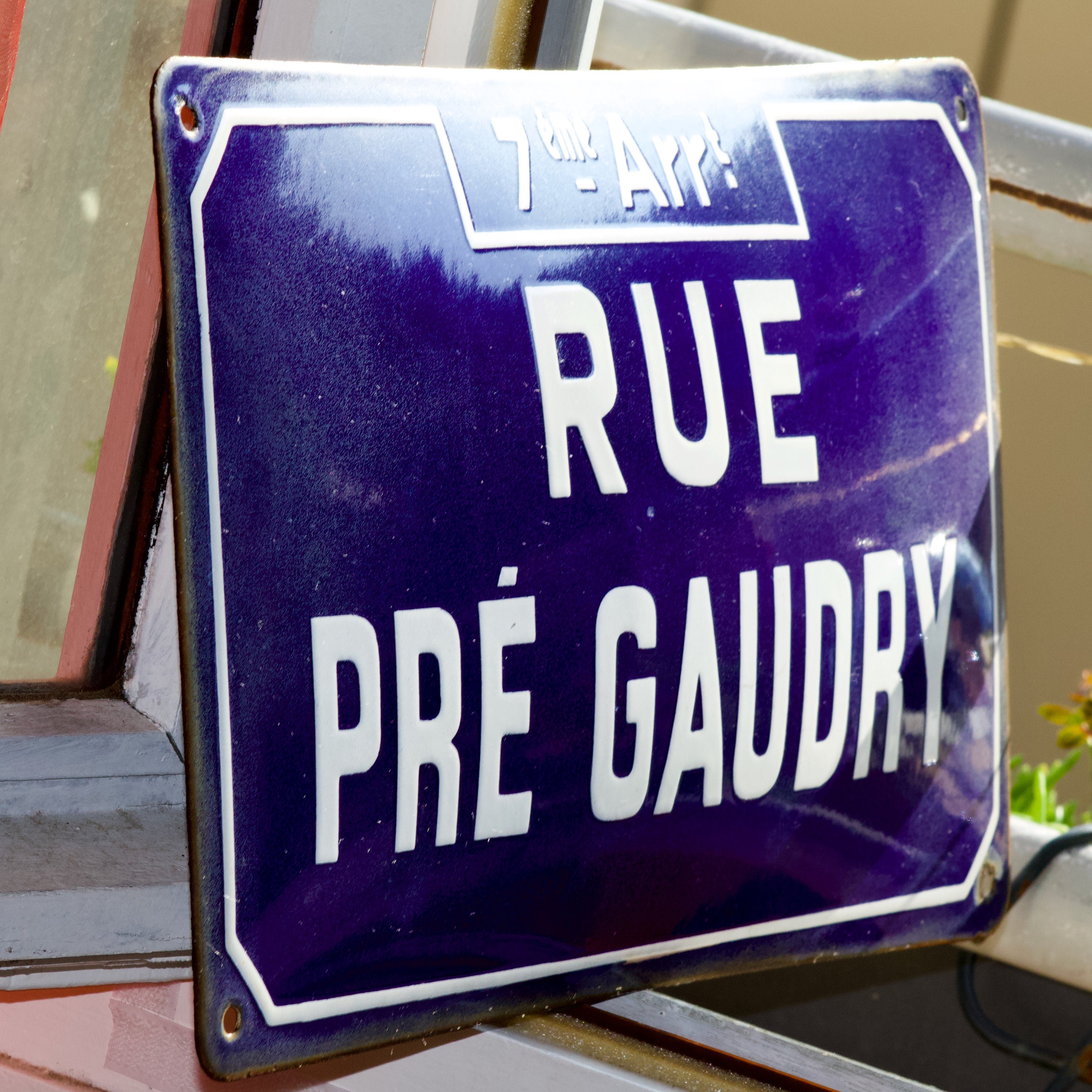 Panneau Rue Du Pré Gaudry - Anciennes Plaques en Tole Emaillées et Bombées Des Avenues Boulevard Fra