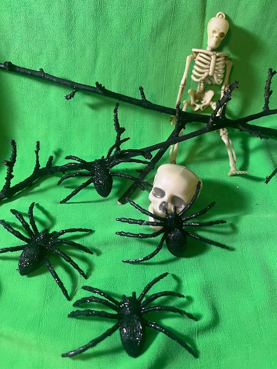 DIY Spooky Halloween Spider Magnets - Creepy Kitchen Fridge Decor, Party Favors & Scary Home Decorations