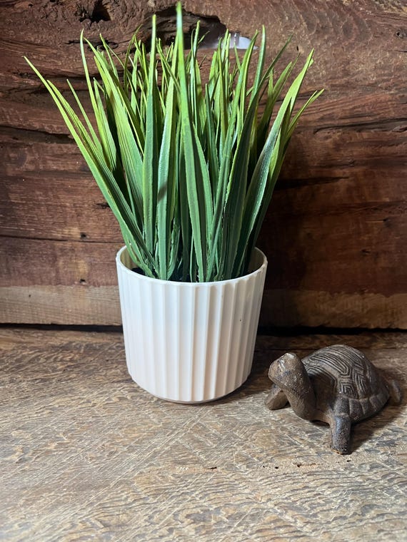 Realistic Artificial Grass & Faux Greenery: Durable Synthetic Turf for Indoor/Outdoor Landscaping