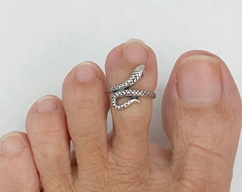 .925 Sterling Silver Antiqued Snake Toe Ring 