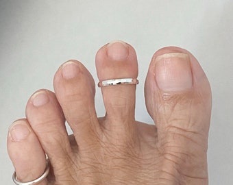 Sterling Silver Diamond Cut Band Toe Ring, Silver Ring, Midi Ring, Pinky Ring, Adjustable Ring