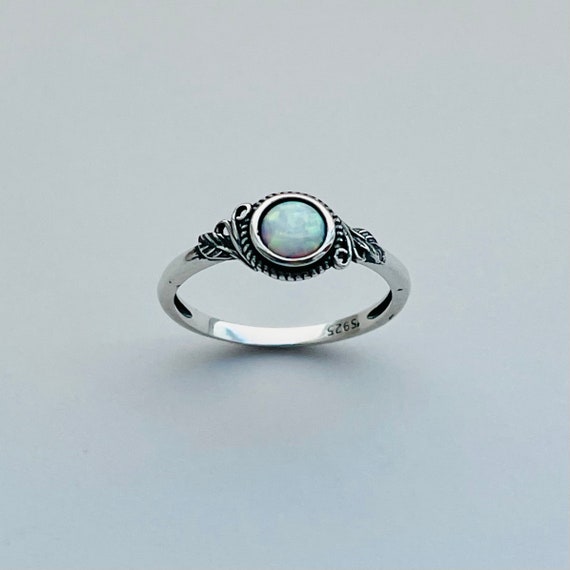 Silver shop ring 5925