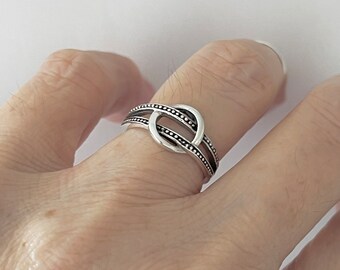 Sterling Silver Intertwined Circle and Lines Ring, Boho Ring, Silver Ring, Halo Ring