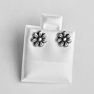 Sterling Silver Daisy Earrings, Flower Earrings, Silver Earring, Stud Earring