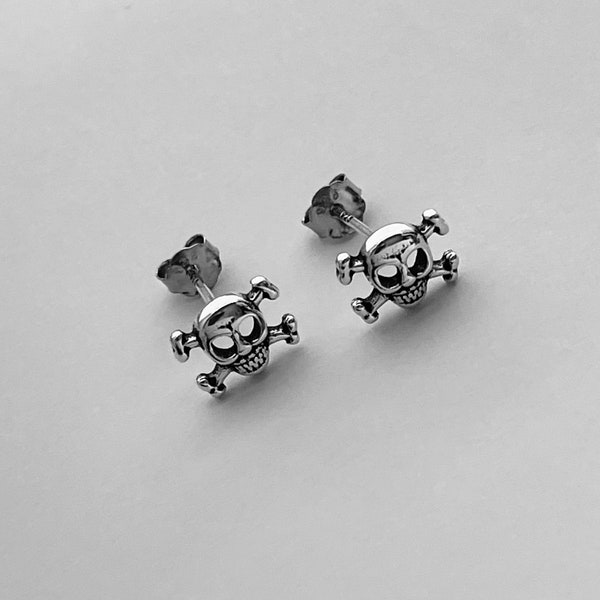 Sterling Silver Crossbones Earring, Skull Earrings, Religious Earrings, Silver Earrings