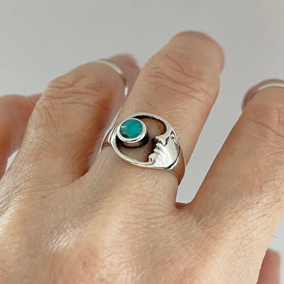 Turquoise moon ring deals
