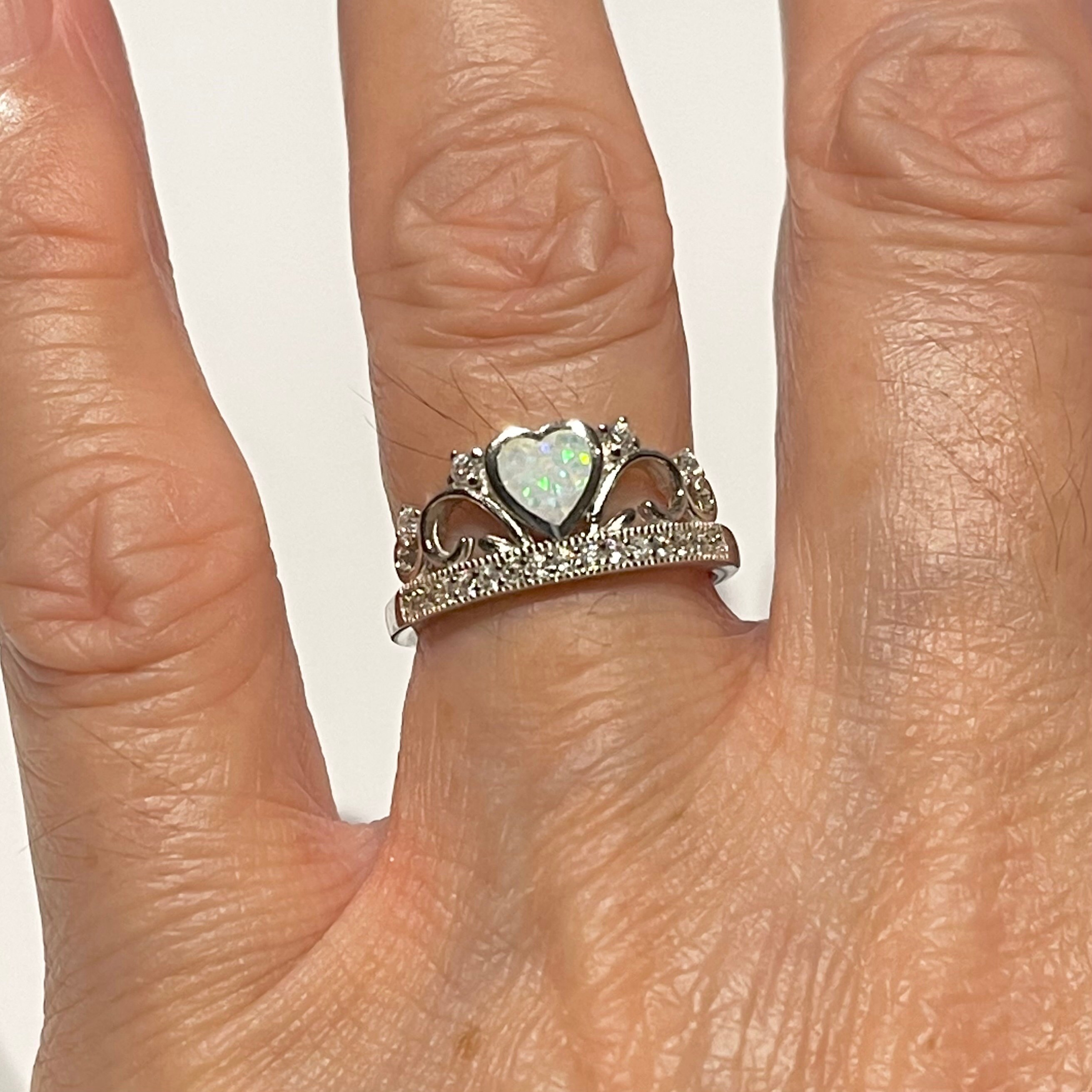 Queen's ring shop