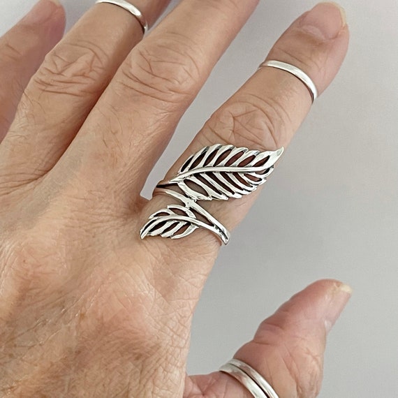 Silver ring leaf clearance design