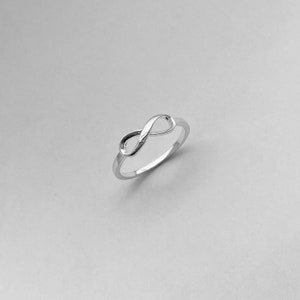 Sterling Silver Small Infinity Ring Dainty Ring Silver Ring - Etsy