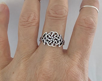 Sterling Silver Celtic Trinity Knot Ring, Boho Ring, Silver Ring, Celtic Ring, Love knot Ring