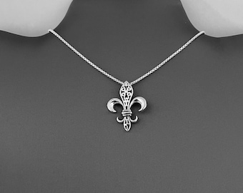 Collier Sterling Silver Large Filigree Saints, Collier Boho, Collier Fleur De Lis, Collier d’argent, Collier religieux