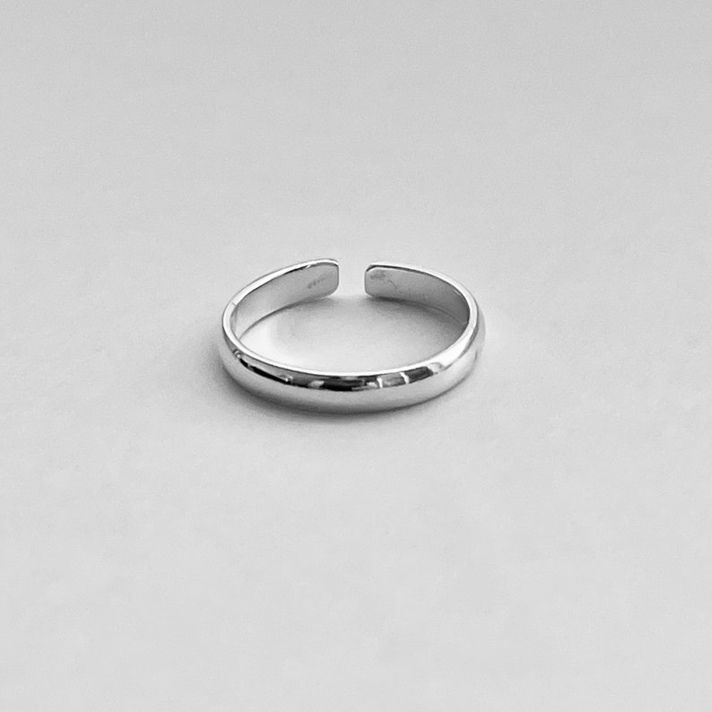 Sterling Silver 2.5MM Plain Band Toe Ring, Silver Ring, Midi Ring, Pinky Ring, Adjustable Ring image 4