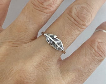 Sterling Silver Small Feather Ring, Dainty Ring, Silver Ring, Religious Ring, Boho Ring, Angels Wing