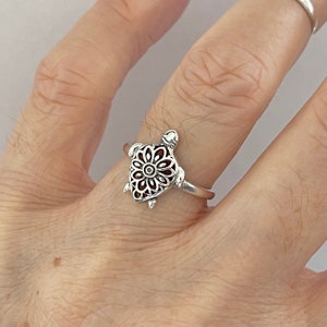 Sterling Silver Mandala Turtle Ring, Flower Ring, Beach Ring, Mandala Ring, Silver Ring, Ocean Ring