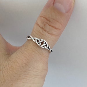 Sterling Silver Small Double Celtic Trinity Knot Ring, Boho Ring, Silver Ring, Celtic Ring, Love knot Ring