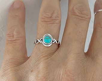 Sterling Silver Round Synthetic Turquoise Ring with Knots, Boho Ring, Silver Ring, Stone Ring