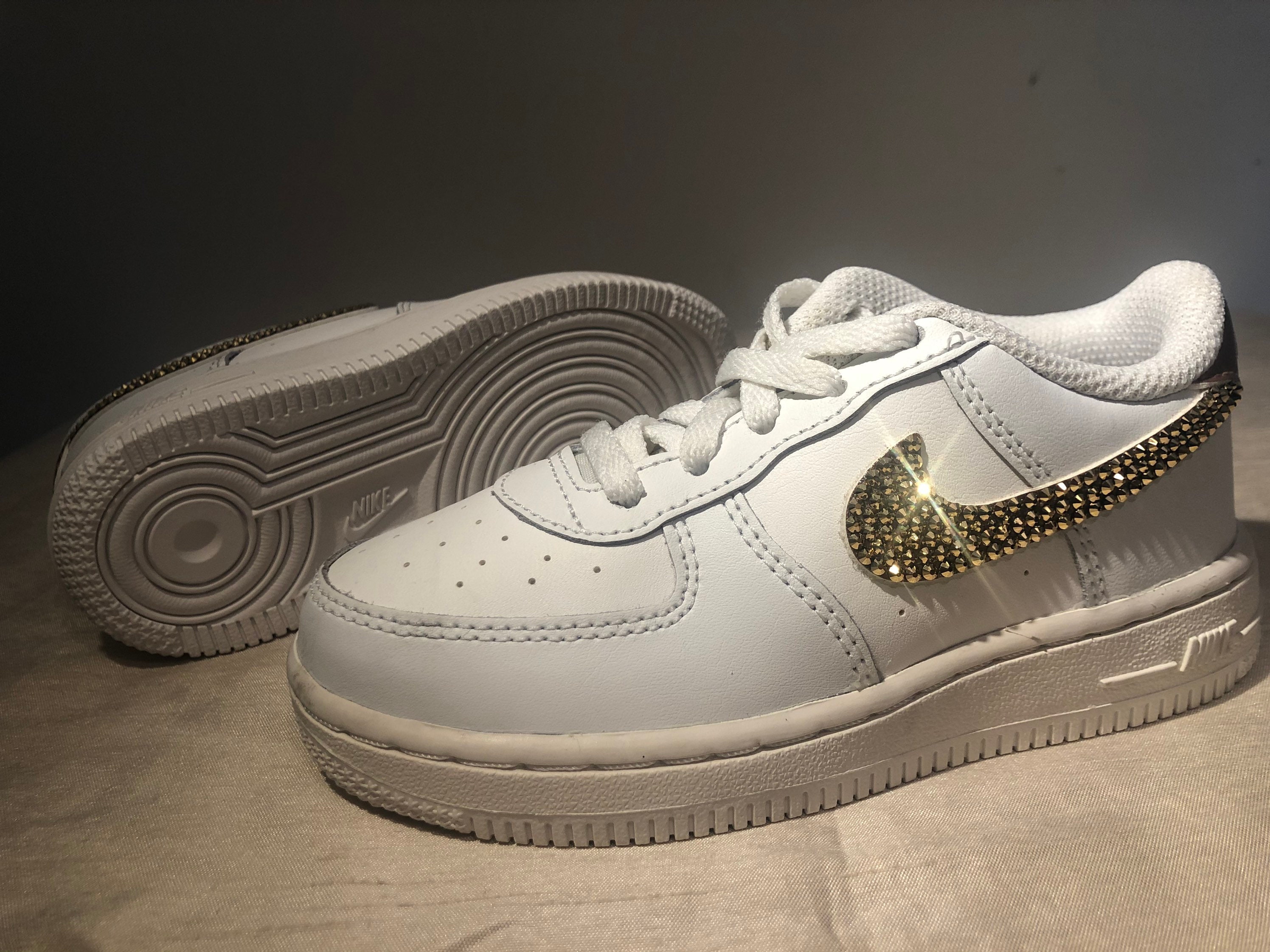 lv8 white