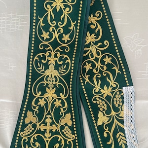Green Velvet Roman table vestment Messgewand