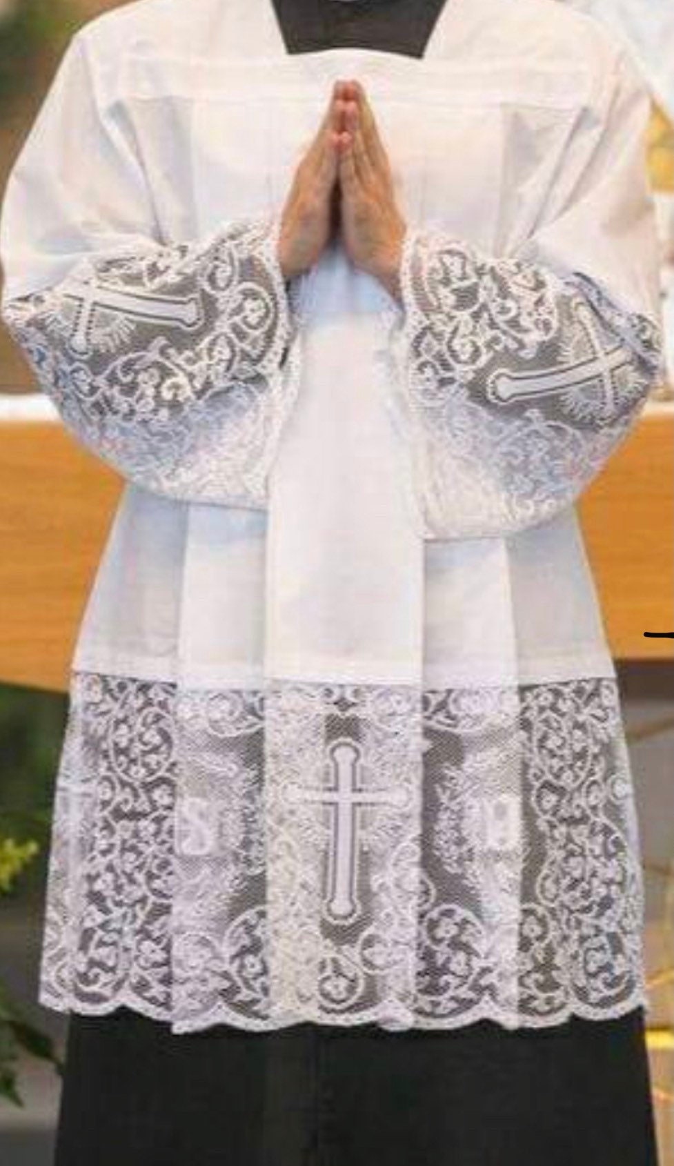 Roman style Lace surplice chasuble vestment