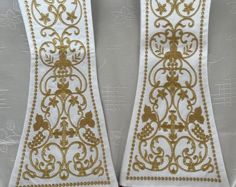 White velvet Roman table vestments