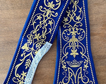 Marian blue velvet Roman table vestments