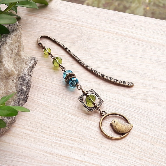 Bookmark with bird metal charm and green blue glass beads, Book Lover Gift, Bookworm, Animal Nature Bookmark, beaded bookmark