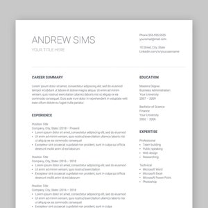 Könnte beinhalten: Ein Lebenslauf für Andrew Sims mit Abschnitten für Karriereübersicht, Erfahrung, Ausbildung und Expertise. Der Lebenslauf listet seine Fähigkeiten und Qualifikationen auf, darunter Teamarbeit, öffentliches Reden, Webdesign und Microsoft Office-Software.