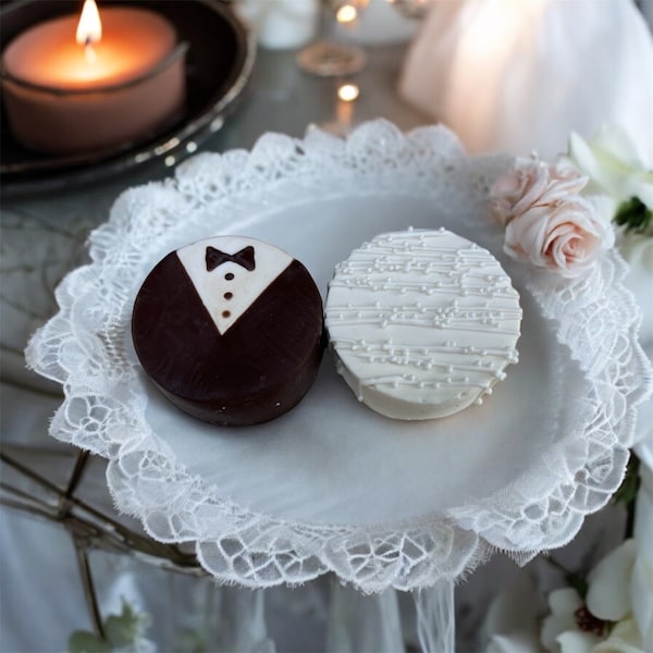 Bride and Groom Chocolate Covered Oreos, Wedding Favors