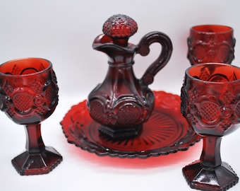 Colección de vidrio rojo rubí de Avon Cape Cod