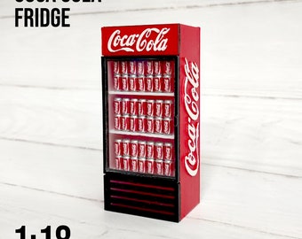 1:18 fait main/maison de poupée miniature réfrigérateur Coca-Cola/canettes de cola/bouteilles/kit de modèle/accessoires de diorama/figurine/kit miniature